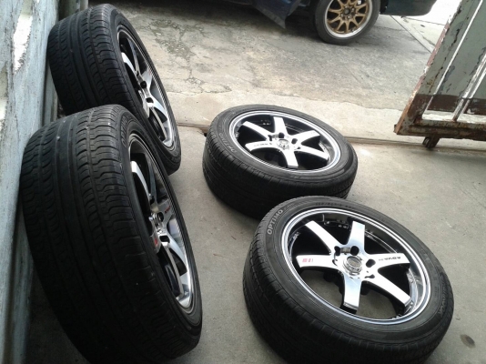 ขอบ19นิ้ว6รู พร้อมยาง ชุดนี้ ราคา 8500 บาท