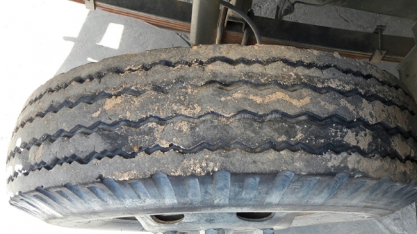 HINO 6 ล้อ FB4J 140 แรงม้า  ปีจดทะเบียน 2540