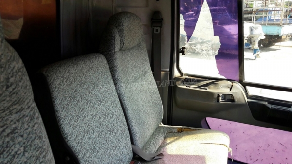 HINO 6 ล้อ FB4J 140 แรงม้า  ปีจดทะเบียน 2540