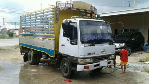 HINO 6 ล้อ FB4J 140 แรงม้า  ปีจดทะเบียน 2540