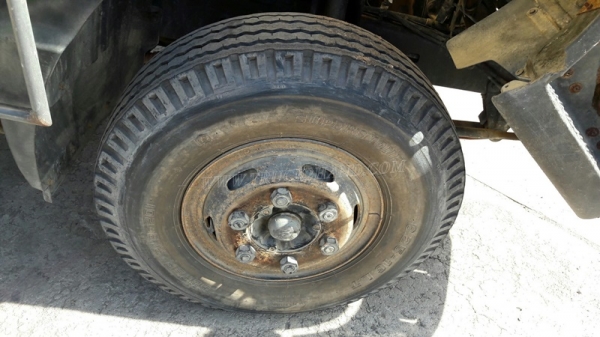 HINO 6 ล้อ FB4J 140 แรงม้า  ปีจดทะเบียน 2540