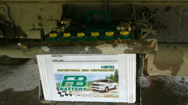 HINO 6 ล้อ FB4J 140 แรงม้า  ปีจดทะเบียน 2540