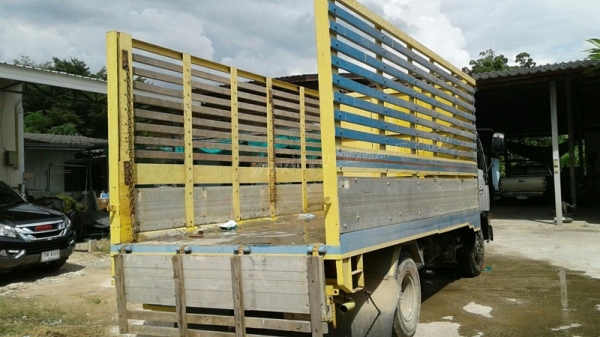 HINO 6 ล้อ FB4J 140 แรงม้า  ปีจดทะเบียน 2540