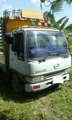 HINO 6 ล้อ FB4J 140 แรงม้า  ปีจดทะเบียน 2540