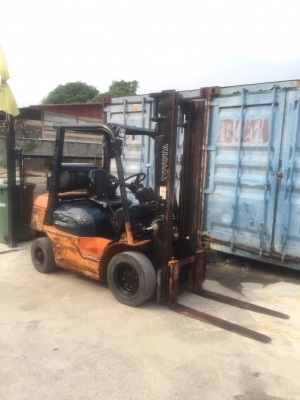 ขายรถยกโฟร์คลิฟท์TOYOTA7FD-25 ขายรถยกโฟร์คลิฟท์TOYOTA7FD-25