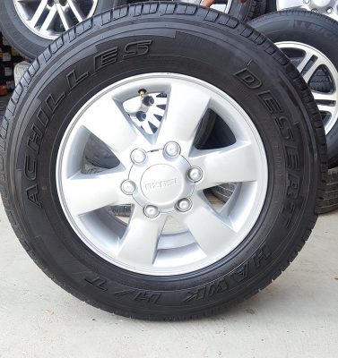 ขายล้อISUZU ขอบ 16 ยาง215/70/16   4 ล้อ    ล้อทำสีใหม่อย่างเดียวไม่มีแก้แตกร้าว ไม่มีปิ่น   +ยาง215/70/16 ปี 14/2เส้น+ปี13/2เส้น ACHILLES ดอกสวยตามรูปแน่นอน  ราคาพร้อม เปลี่ยน ถ่วง **รับบัตรเครดิตทุกธนาคาร**  (ส่งต่างจังหวัด)   รัก 0851612347  *** LINE**I