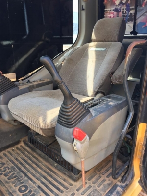 ขาย pc200-7 มีให้เลือก 2 คัน เอกสารเล่มทะเบียน ลองได้ที่ลาดหลุมแก้ว ขาย pc200-7 มีให้เลือก 2 คัน เอกสารเล่มทะเบียน ลองได้ที่ลาดหลุมแก้ว