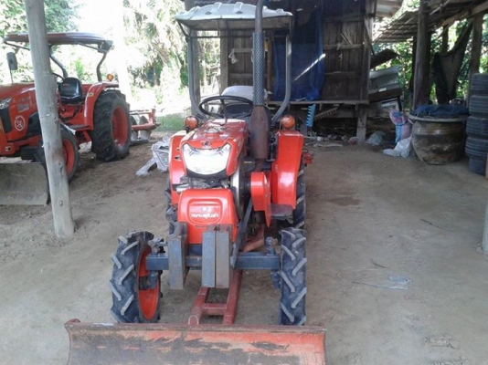 รถไถ่สวยๆๆ14แรง ดันหน้าพาล4คราด ล้อเหล้ก