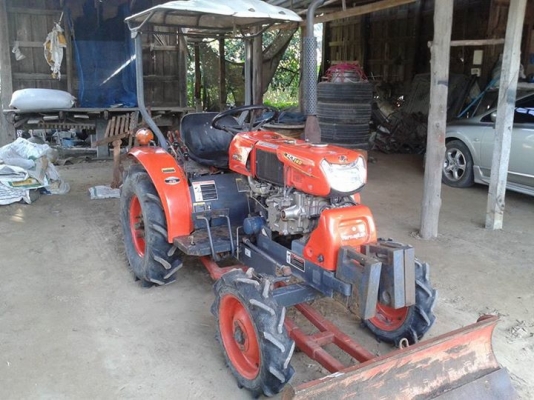 รถไถ่สวยๆๆ14แรง ดันหน้าพาล4คราด ล้อเหล้ก