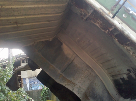 ขายด่วนถูกๆหกล้อ หัวเดิม ครัชซีเดิม เครื่องเดิมหน้ากากทอง ของห้างแท้ๆรถสวยเดิมๆ ยาว 7 เมตรครึ่ง พร้อมใช้งาน Hino FF177 KA เครื่อง EH700  ซื้อไปไม่ต้องทำอะไร ใช้งานได้เลย