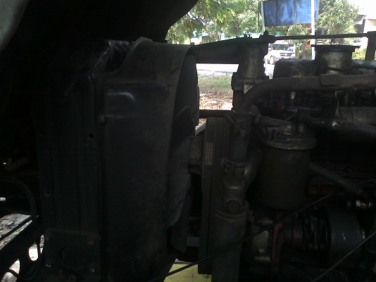 ขายด่วนถูกๆหกล้อ หัวเดิม ครัชซีเดิม เครื่องเดิมหน้ากากทอง ของห้างแท้ๆรถสวยเดิมๆ ยาว 7 เมตรครึ่ง พร้อมใช้งาน Hino FF177 KA เครื่อง EH700  ซื้อไปไม่ต้องทำอะไร ใช้งานได้เลย