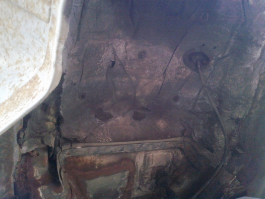 ขายด่วนถูกๆหกล้อ หัวเดิม ครัชซีเดิม เครื่องเดิมหน้ากากทอง ของห้างแท้ๆรถสวยเดิมๆ ยาว 7 เมตรครึ่ง พร้อมใช้งาน Hino FF177 KA เครื่อง EH700  ซื้อไปไม่ต้องทำอะไร ใช้งานได้เลย