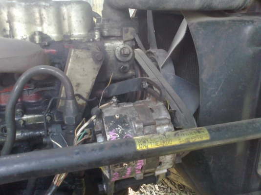 ขายด่วนถูกๆหกล้อ หัวเดิม ครัชซีเดิม เครื่องเดิมหน้ากากทอง ของห้างแท้ๆรถสวยเดิมๆ ยาว 7 เมตรครึ่ง พร้อมใช้งาน Hino FF177 KA เครื่อง EH700  ซื้อไปไม่ต้องทำอะไร ใช้งานได้เลย