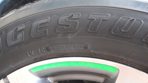 ขายยาง BRIDGESTONE 255/60R 18 ปี 20/10 ถอดจากป้ายแดงเก้บไว้