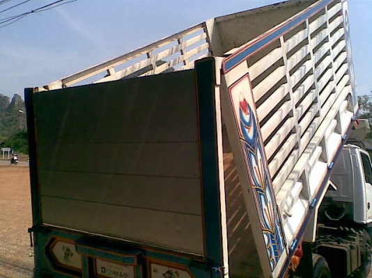 ขายรถดั๊มเกษตร 6 ล้อเล็ก ยี่ห้อ NISSAN พร้อมทะเบียน พร้อมโอน