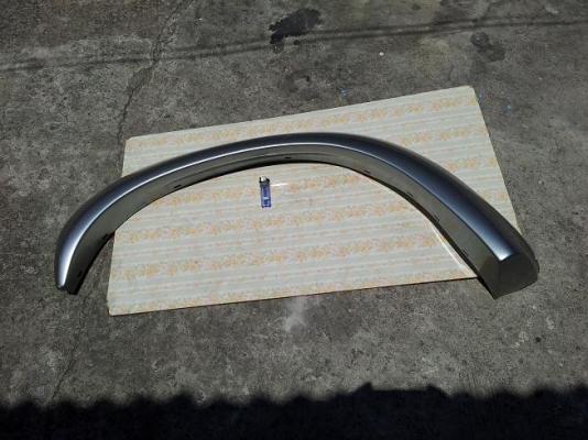 คิ้วล้อเดิมแท้ห้าง  Isuzu มังกร