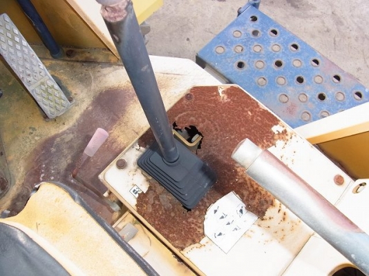 รถตักล้อยาง  WA100-1-34060  ชั่วโมงน้อย  ซีเรียลสูงมาก  กำลังเดินทางเข้าไทย  โทร.081-373-0059