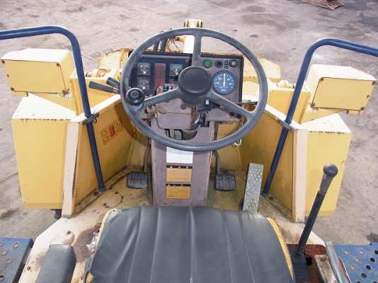 รถตักล้อยาง  WA100-1-34060  ชั่วโมงน้อย  ซีเรียลสูงมาก  กำลังเดินทางเข้าไทย  โทร.081-373-0059