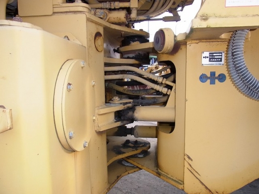 รถตักล้อยาง  WA100-1-34060  ชั่วโมงน้อย  ซีเรียลสูงมาก  กำลังเดินทางเข้าไทย  โทร.081-373-0059