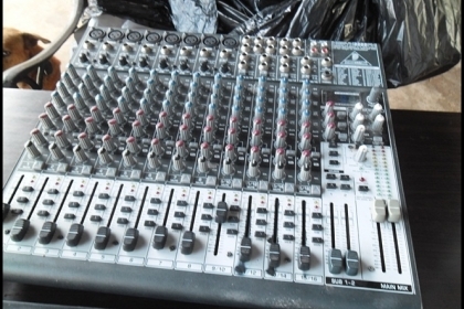 ขาย เครื่องส่งสัญญาณวิทยุกระจายเสียง ไม่มีเสาอากาศ ขายถูกๆด่วนๆ