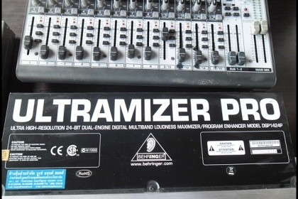 ขาย เครื่องส่งสัญญาณวิทยุกระจายเสียง ไม่มีเสาอากาศ ขายถูกๆด่วนๆ