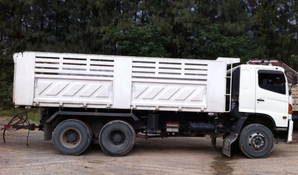 HINO MEGA Serie 500 - 380 HP EURO2 ปลายปี 51 รถพ่วงแม่+ลูก กระบะดั๊มพ์เหล็ก 12 ตันของสามมิตรลอนเฉียงสภาพอย่างสวยทั้งแม่ทั้งลูก ลูก 3 คานดั๊มพ์ความยาว 6.50 เมตร เครื่องดี ภายในเก๋งสวยครบ เครื่องเสียง แอร์ พ.เพาเวอร์ ก.ไฟฟ้า เบรคทริ๊ปฟี้ครบครัน ช่วงล่างแน่น HINO MEGA Serie 500 - 380 HP EURO2 ปลายปี 51 รถพ่วงแม่+ลูก กระบะดั๊มพ์เหล็ก 12 ตันของสามมิตรลอนเฉียงสภาพอย่างสวยทั้งแม่ทั้งลูก ลูก 3 คานดั๊มพ์ความยาว 6.50 เมตร เครื่องดี ภายในเก๋งสวยครบ เครื่องเสียง แอร์ พ.เพาเวอร์ ก.ไฟฟ้า เบรคทริ๊ปฟี้ครบครัน ช่วงล่างแน่น