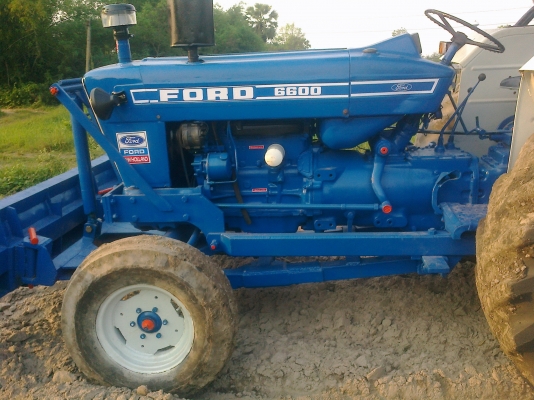 ขายรถไถ FORD6600 T5 แท้เต็มตัว ขายรถไถ FORD6600 T5 แท้เต็มตัว