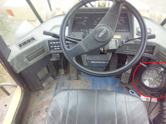 รถตักล้อยาง  WA100-3-51675  มีตู้เก๋ง เครื่อง 6 สูบ กำลังเดินทางเข้าไทย  โทร.081-373-0559