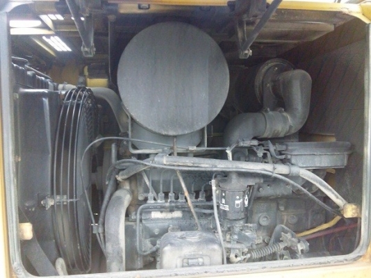 รถตักล้อยาง  WA100-3-51675  มีตู้เก๋ง เครื่อง 6 สูบ กำลังเดินทางเข้าไทย  โทร.081-373-0559