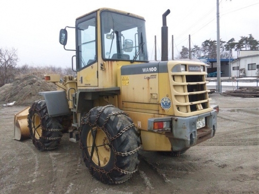 รถตักล้อยาง  WA100-3-51675  มีตู้เก๋ง เครื่อง 6 สูบ กำลังเดินทางเข้าไทย  โทร.081-373-0559