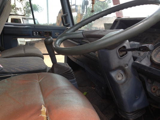 ISUZU ROCKY FVM 175 HP 6BG1 รถหางปลาสิบล้อเพลาเดียว สภาพสวยดีพร้อมใช้งาน มีหางไฮดรอลิกส์ขึ้นรถเกี่ยวให้พร้อม เครื่องแห้งแรงดีมากครับ ภายในเก๋งสวยอุปกรณ์ภายในครบครัน พวงมาลัยเพาเวอร์ เบรคทริ๊ปฟี้ ช่วงล่างใหญ่คัชซีดี ยางสภาพดี 10 เส้นประมาณ 70\% พร้อมลากพร้อ ISUZU ROCKY FVM 175 HP 6BG1 รถหางปลาสิบล้อเพลาเดียว สภาพสวยดีพร้อมใช้งาน มีหางไฮดรอลิกส์ขึ้นรถเกี่ยวให้พร้อม เครื่องแห้งแรงดีมากครับ ภายในเก๋งสวยอุปกรณ์ภายในครบครัน พวงมาลัยเพาเวอร์ เบรคทริ๊ปฟี้ ช่วงล่างใหญ่คัชซีดี ยางสภาพดี 10 เส้นประมาณ 70\% พร้อมลากพร้อ