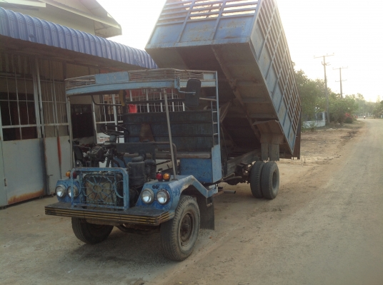 ไปแล้วครับ บุรีรัมย์ กันเอง ขอบคุณหลายๆเด้อ HINO.KL-300. .สภาพดีเดิมๆทั้งคัน ไม่มีผุ เอาไปใช้ ได้อีกนาน คุ้มค่าสมราคา เบาๆ