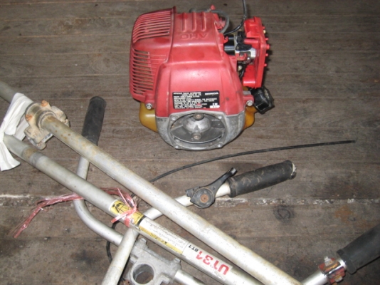 ขายเครื่องตัดหญ้าไว้เป็นอะไหล่ honda gx31