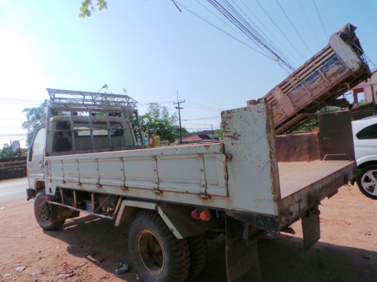 TOYOTA  DYNA 400  รถหกล้อดั้ม มีเล่มทะบียน  ค่ะ