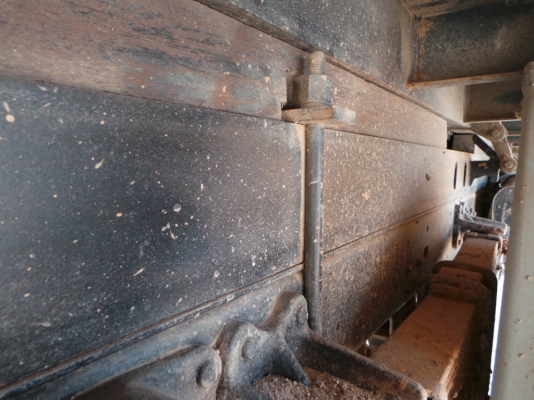 TOYOTA  DYNA 400  รถหกล้อดั้ม มีเล่มทะบียน  ค่ะ