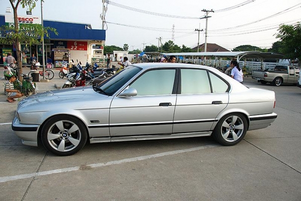 BMW 525IA ตัว V NOSE สภาพเดิมๆ โครตสวย