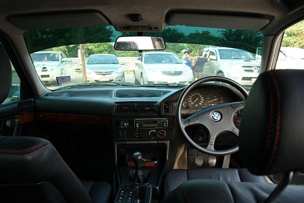 BMW 525IA ตัว V NOSE สภาพเดิมๆ โครตสวย BMW 525IA ตัว V NOSE สภาพเดิมๆ โครตสวย