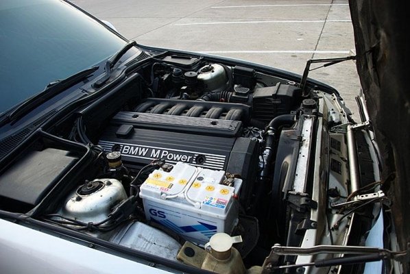 BMW 525IA ตัว V NOSE สภาพเดิมๆ โครตสวย BMW 525IA ตัว V NOSE สภาพเดิมๆ โครตสวย