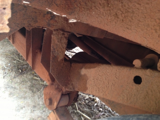 ISUZU TFR มังกรทอง SPARK EX 2.5 MT ปี 35 เครื่อง 90 HP ไดเรคอินเจคชั่น รถบ้านสภาพดีพร้อมใช้งาน เครื่องแห้งแรงดีไม่มีเยิ้มไม่มีดัน ภายในเก๋งคอนโซลครบพร้อม กระบะมีผุบ้างเล็กน้อย ช่วงล่างคัชซีดี เอกสารเล่มทะเบียนครบ ราคาต่อรองได้ครับ