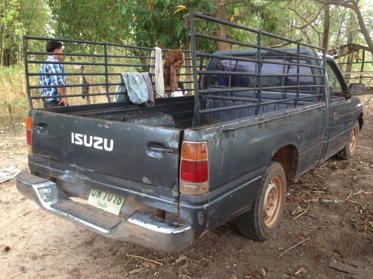 ISUZU TFR มังกรทอง SPARK EX 2.5 MT ปี 35 เครื่อง 90 HP ไดเรคอินเจคชั่น รถบ้านสภาพดีพร้อมใช้งาน เครื่องแห้งแรงดีไม่มีเยิ้มไม่มีดัน ภายในเก๋งคอนโซลครบพร้อม กระบะมีผุบ้างเล็กน้อย ช่วงล่างคัชซีดี เอกสารเล่มทะเบียนครบ ราคาต่อรองได้ครับ