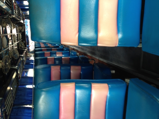 ขายด่วน รถบัส พัดลม ขายด่วน รถบัส พัดลม