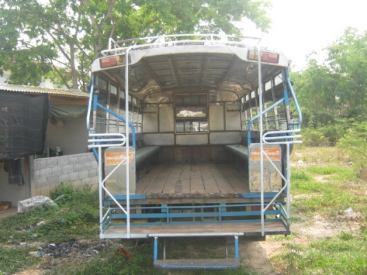 ขาย อีซูซุ NPR รถรับส่งนักเรียนคุณฉลองชัย0878515148