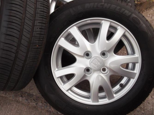 ล้อ14 BRIO 4รู100 + ยาง Michelin 175/65/14 ปี12 ยางกริ๊ปๆวิ่งน้อย ล้อ14 BRIO 4รู100 + ยาง Michelin 175/65/14 ปี12 ยางกริ๊ปๆวิ่งน้อย