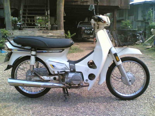 ขายดรีมคุรุสภาเล่มทะเบียนเต็มพร้อมชุดโอนเครื่องดีอะไหล่เดิมครบขาย 13500 บาท