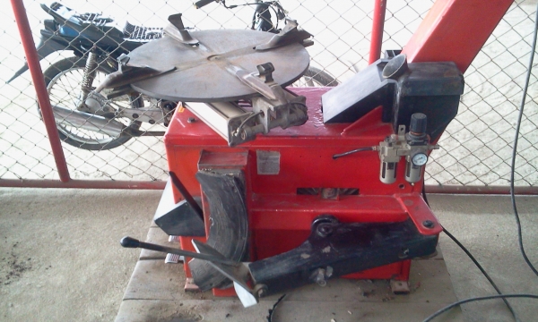 ขายเครื่องถอดล้อ