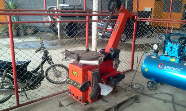 ขายเครื่องถอดล้อ