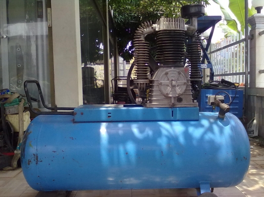 เครื่องปั๊มลม ยี่ห้อ jel 10 แรง ถัง 270 ลิตร ของประเทศอิตาลี เครื่องปั๊มลม ยี่ห้อ jel 10 แรง ถัง 270 ลิตร ของประเทศอิตาลี