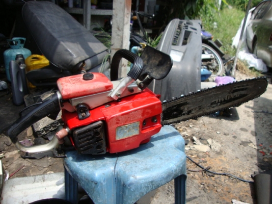 ขายเลื่อยยนต์ บาร์ยาวฟุตกว่าๆของ ZENDAH