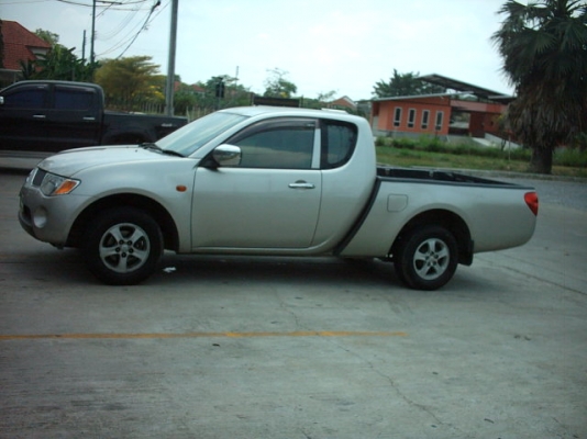 ขาย TRITON 2.5 คอมมอลเรล เกียร์ออโต้.....365000.-