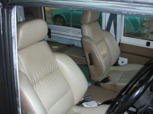 ขายแลนด์โรเวอร์ช่วงสั้นพร้อมขับ ขายแลนด์โรเวอร์ช่วงสั้นพร้อมขับ